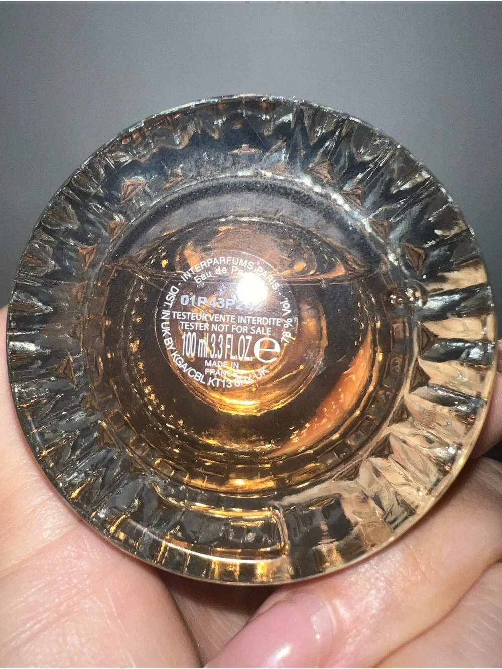 Glass bottle base
